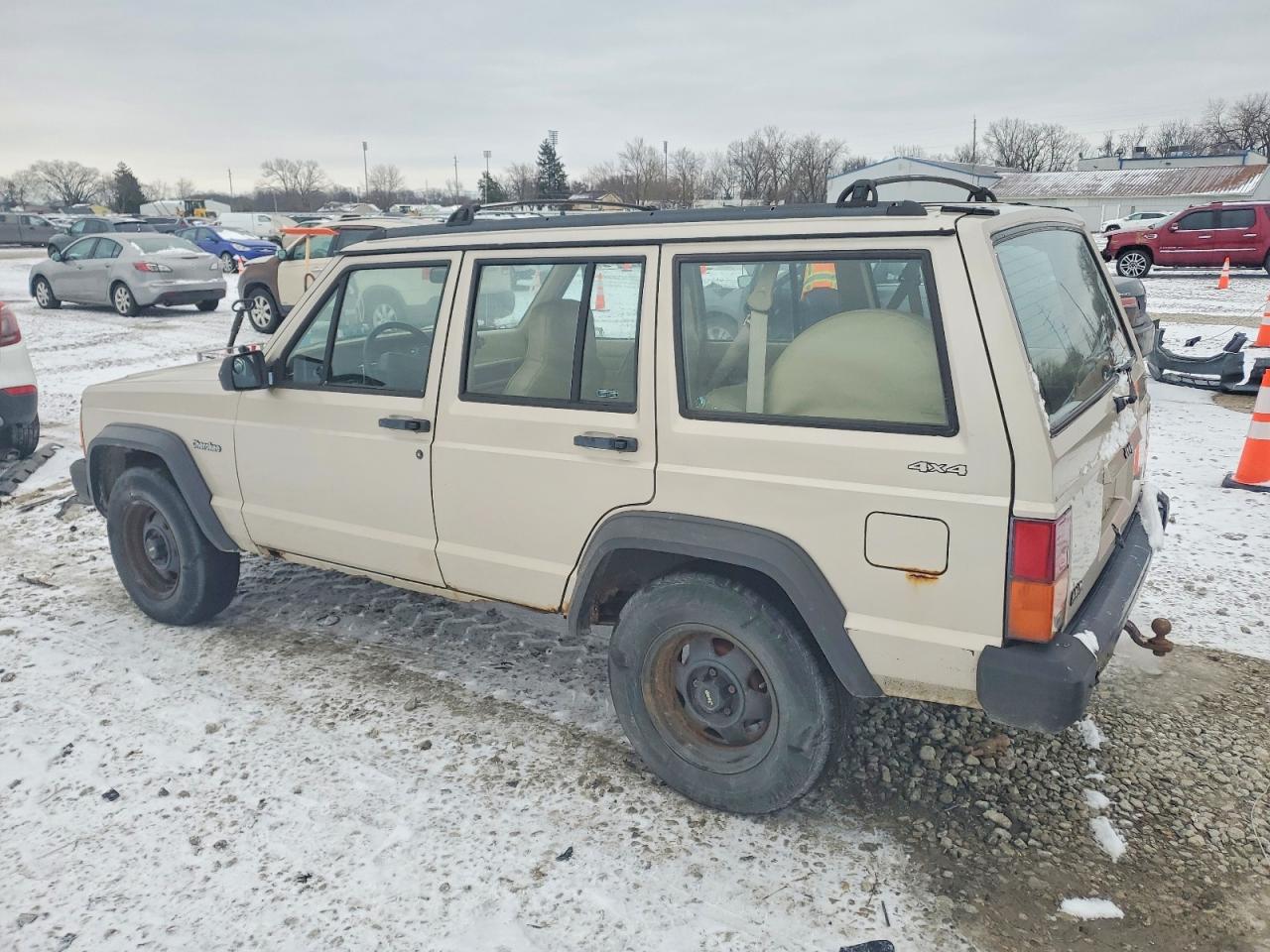 1995 JEEP CHEROKEE photo 2