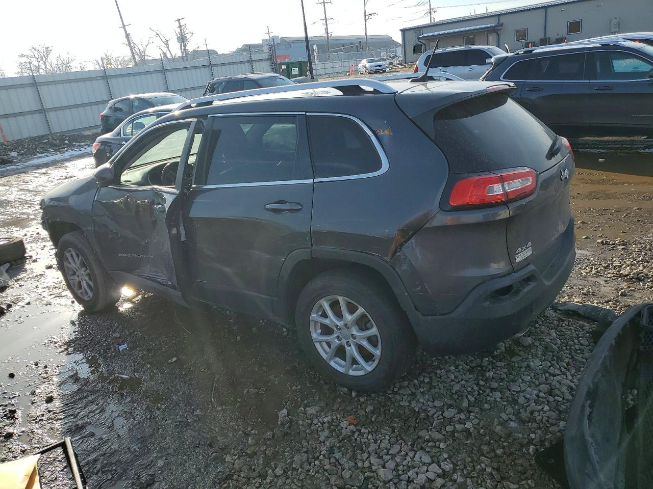 2014 JEEP CHEROKEE LATITUDE photo 2