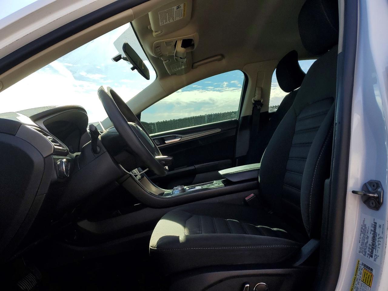2018 FORD FUSION SE photo 13