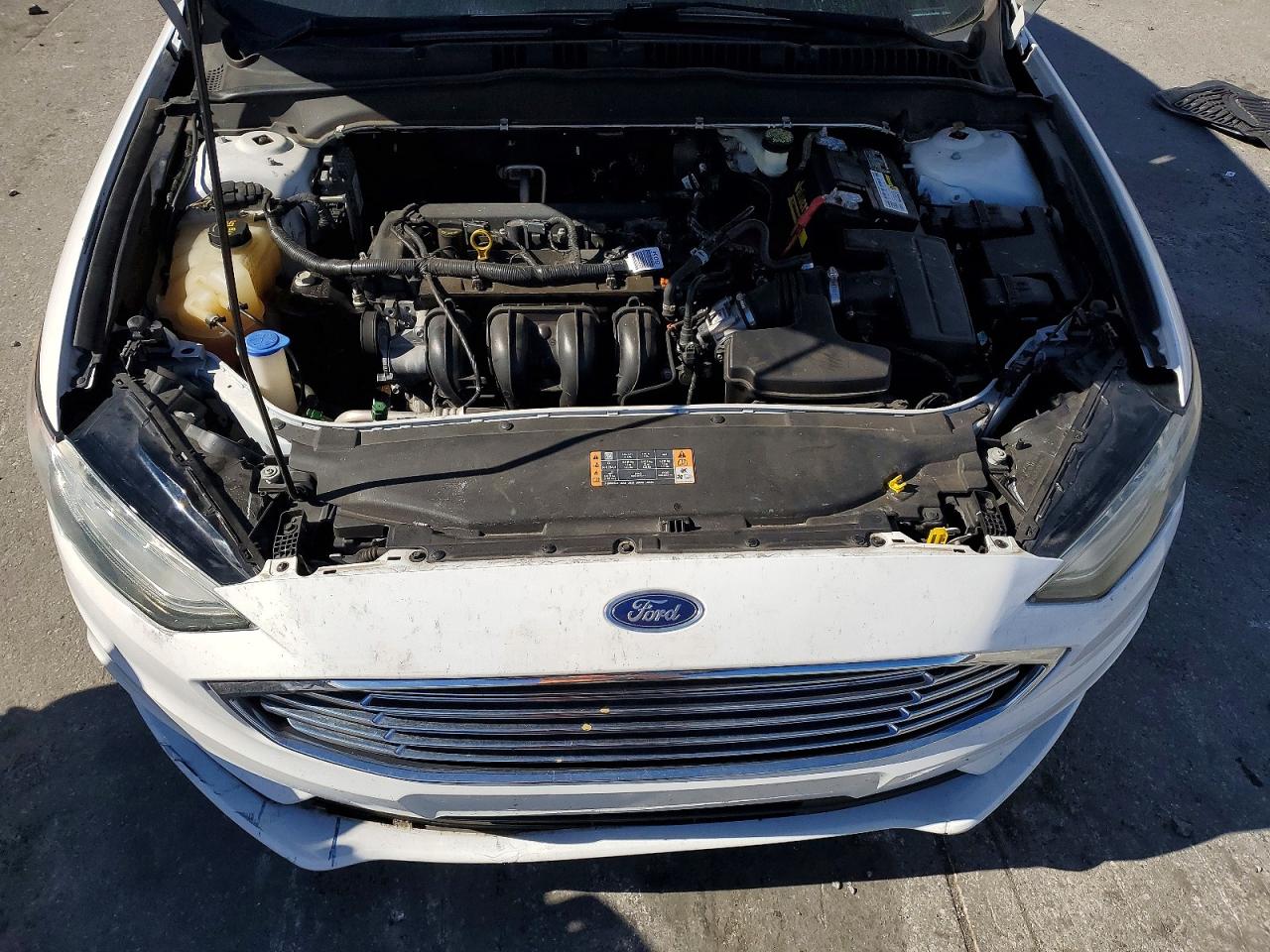 2018 FORD FUSION SE photo 21