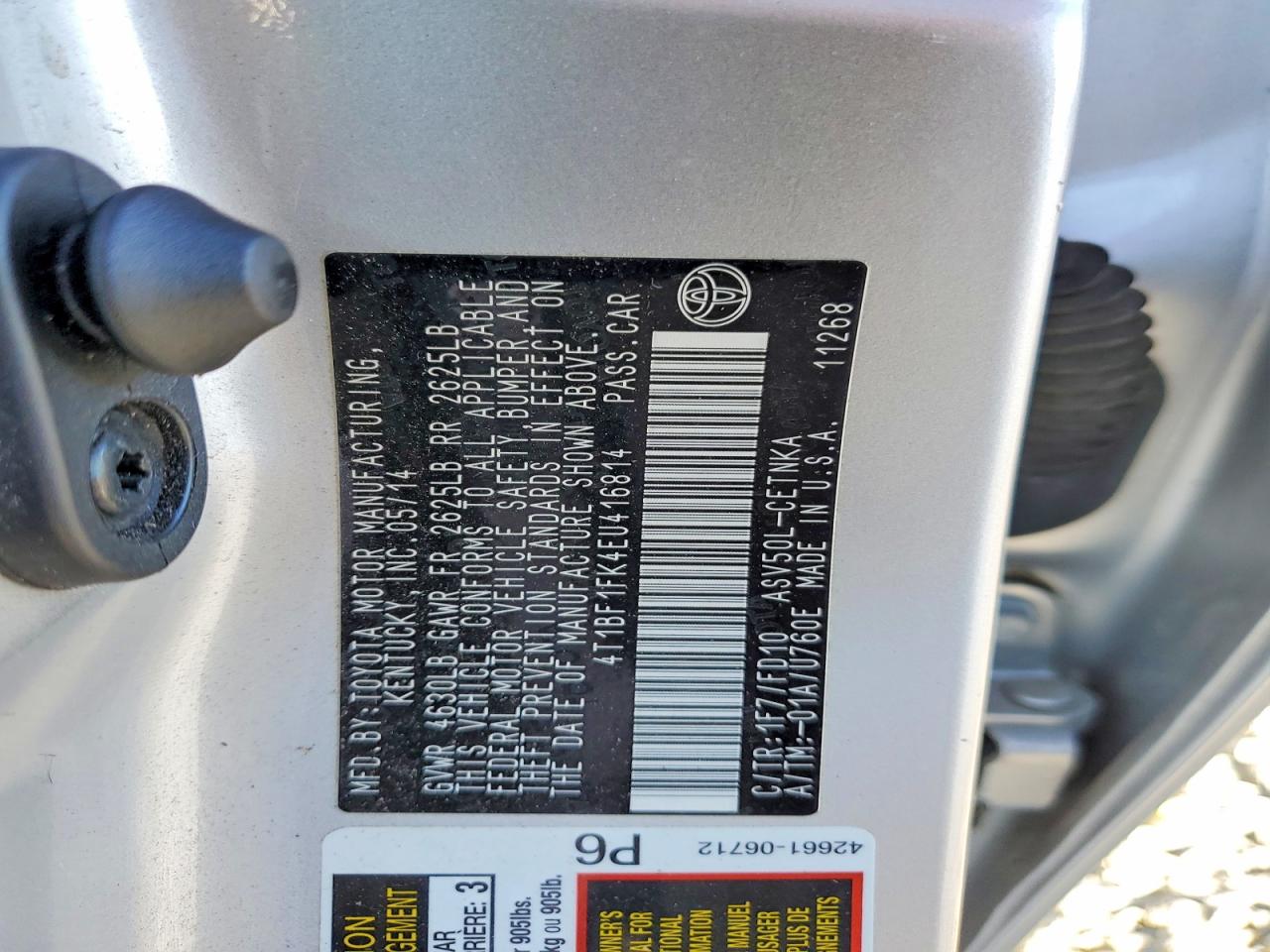 2014 TOYOTA CAMRY L photo 12