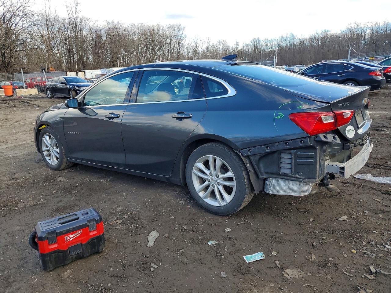 2018 CHEVROLET MALIBU LT photo 2