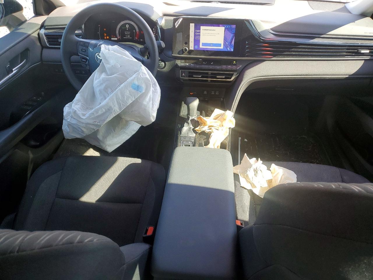 2025 TOYOTA CAMRY LE photo 8