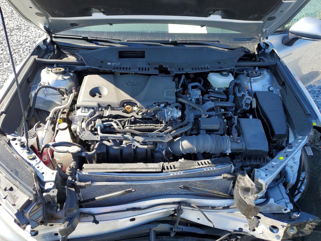 2025 TOYOTA CAMRY LE photo 11