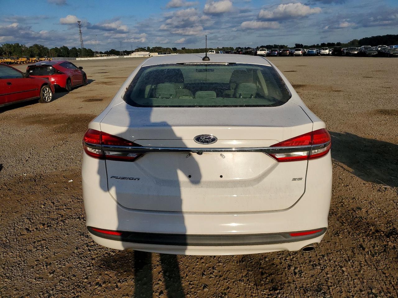 2017 FORD FUSION SE photo 11