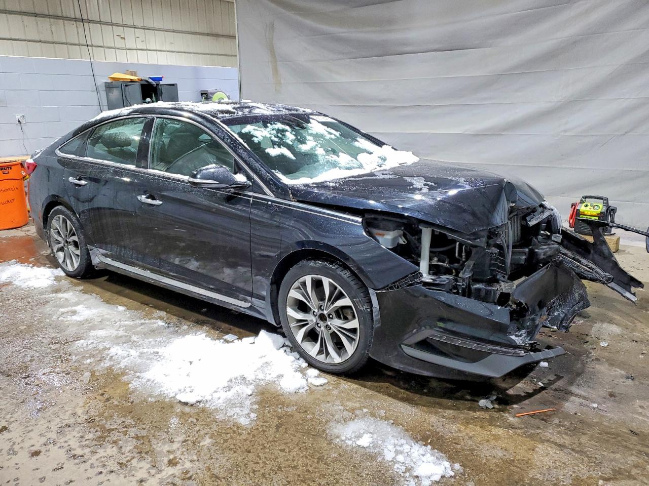 2015 HYUNDAI SONATA SPORT photo 4