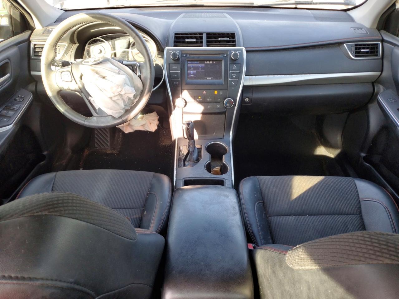 2017 TOYOTA CAMRY LE photo 8