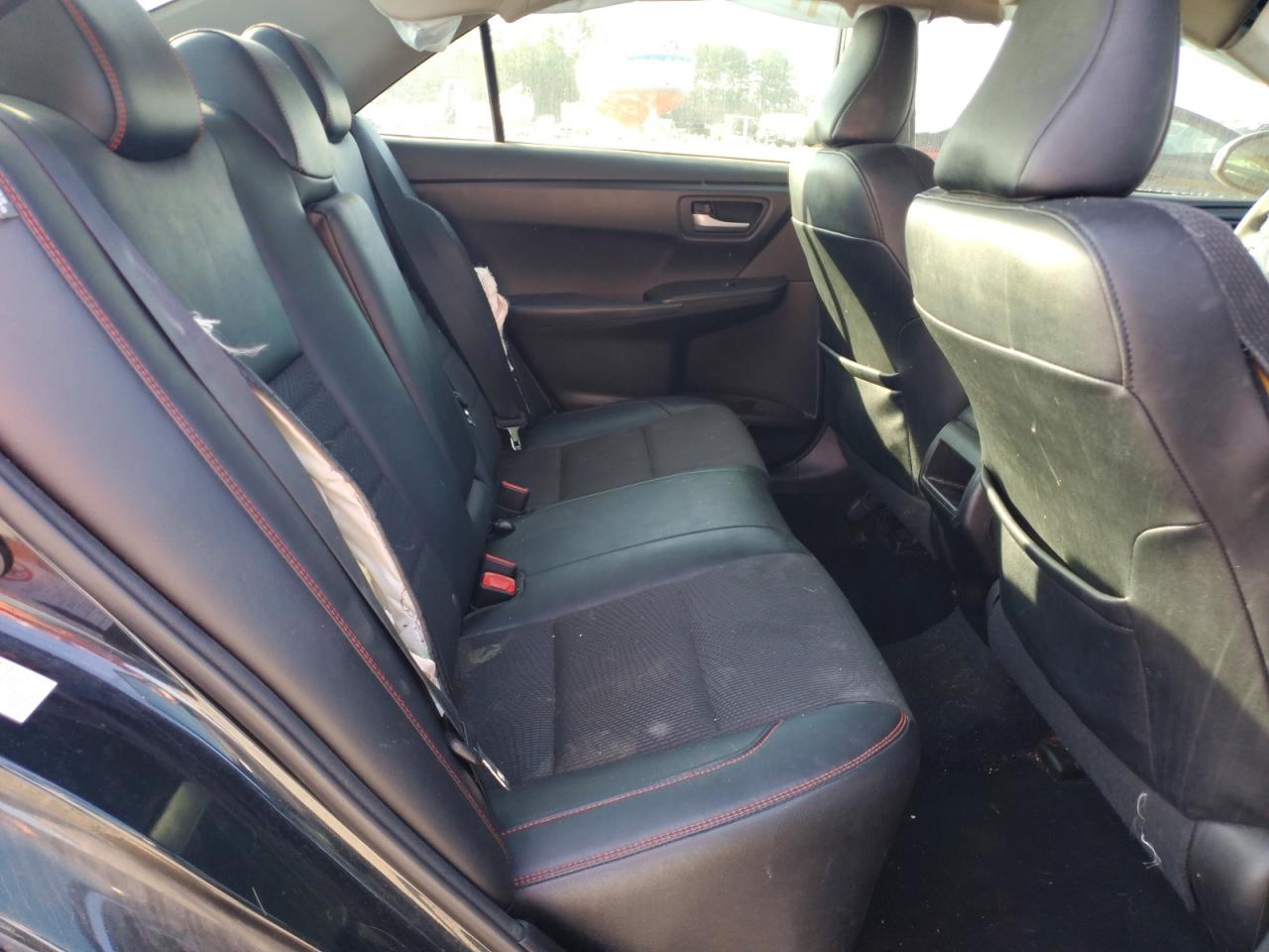 2017 TOYOTA CAMRY LE photo 10