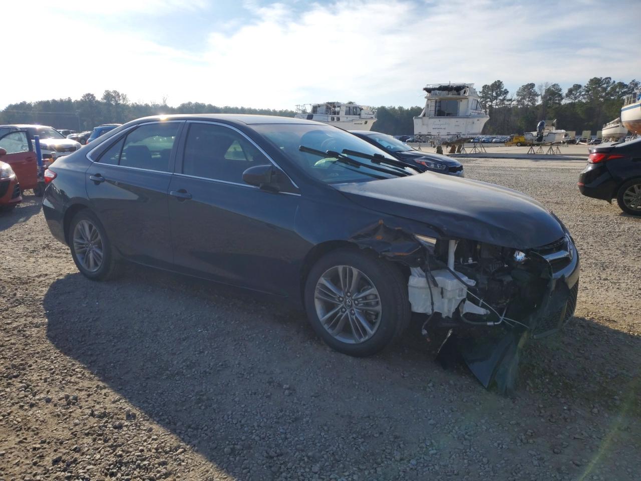 2017 TOYOTA CAMRY LE photo 4