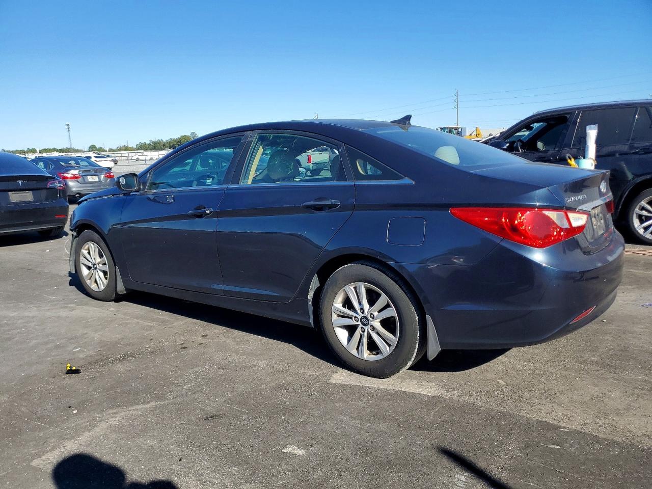 2011 HYUNDAI SONATA GLS photo 2