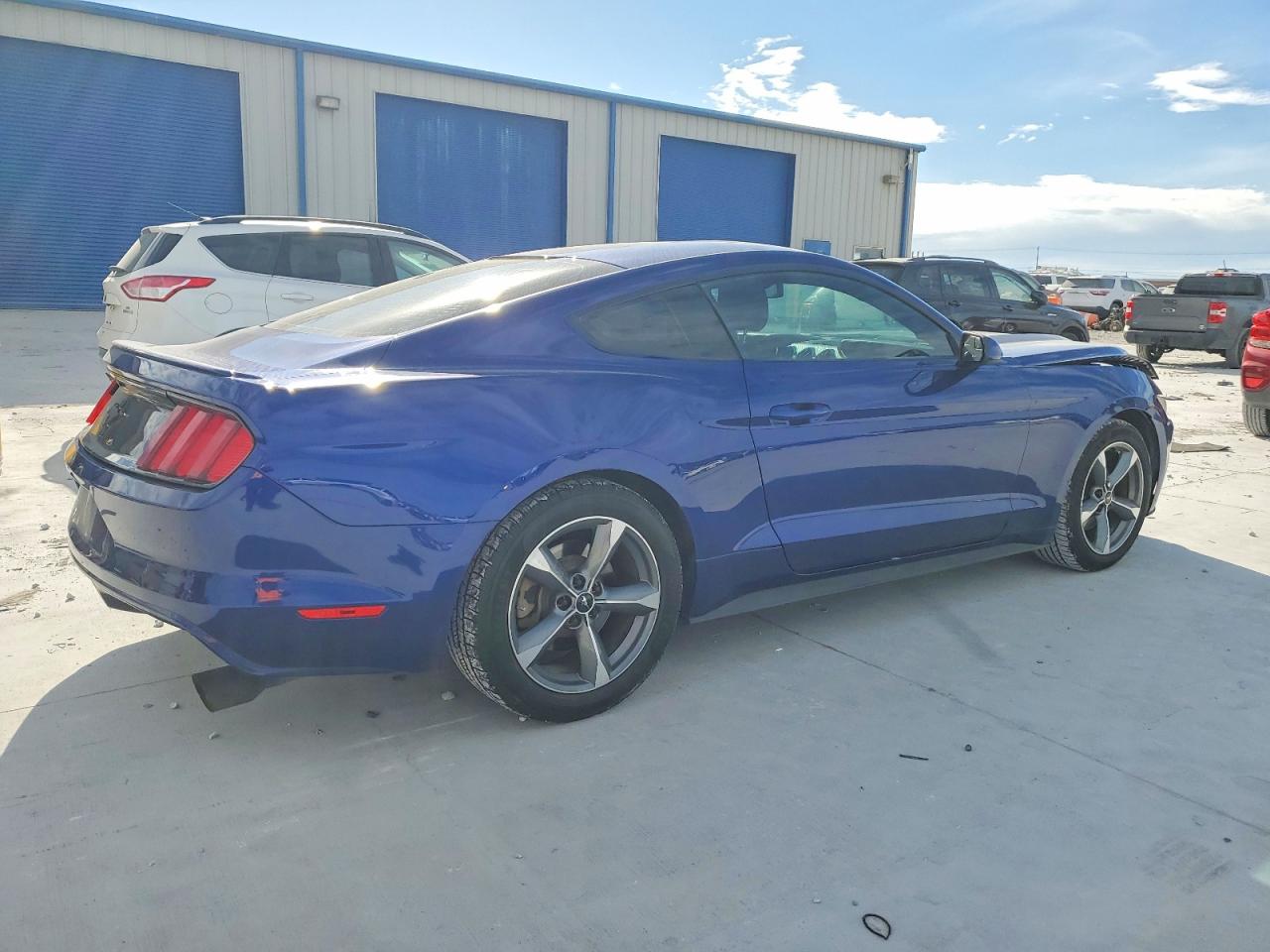 2016 FORD MUSTANG photo 3