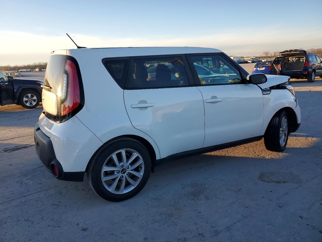 2017 KIA SOUL + photo 3