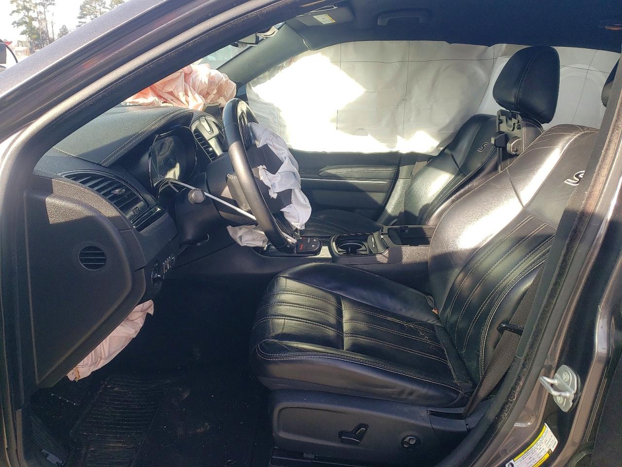 2019 CHRYSLER 300 S photo 7