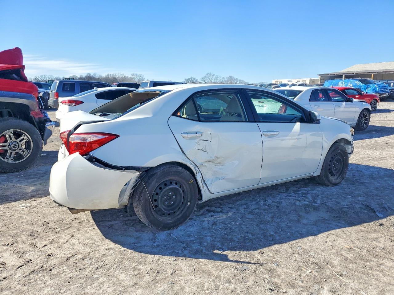 2018 TOYOTA COROLLA L photo 3