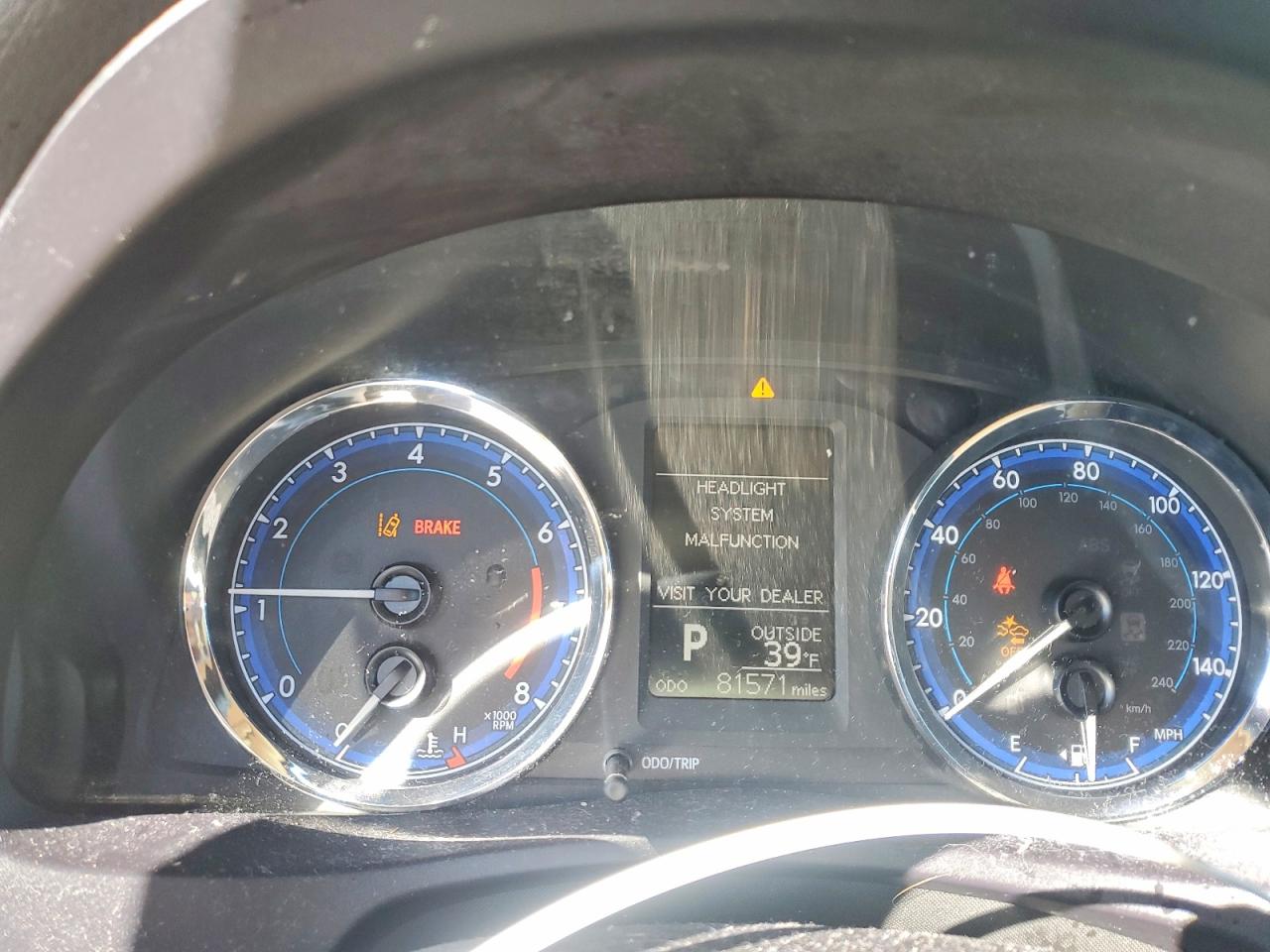 2018 TOYOTA COROLLA L photo 9