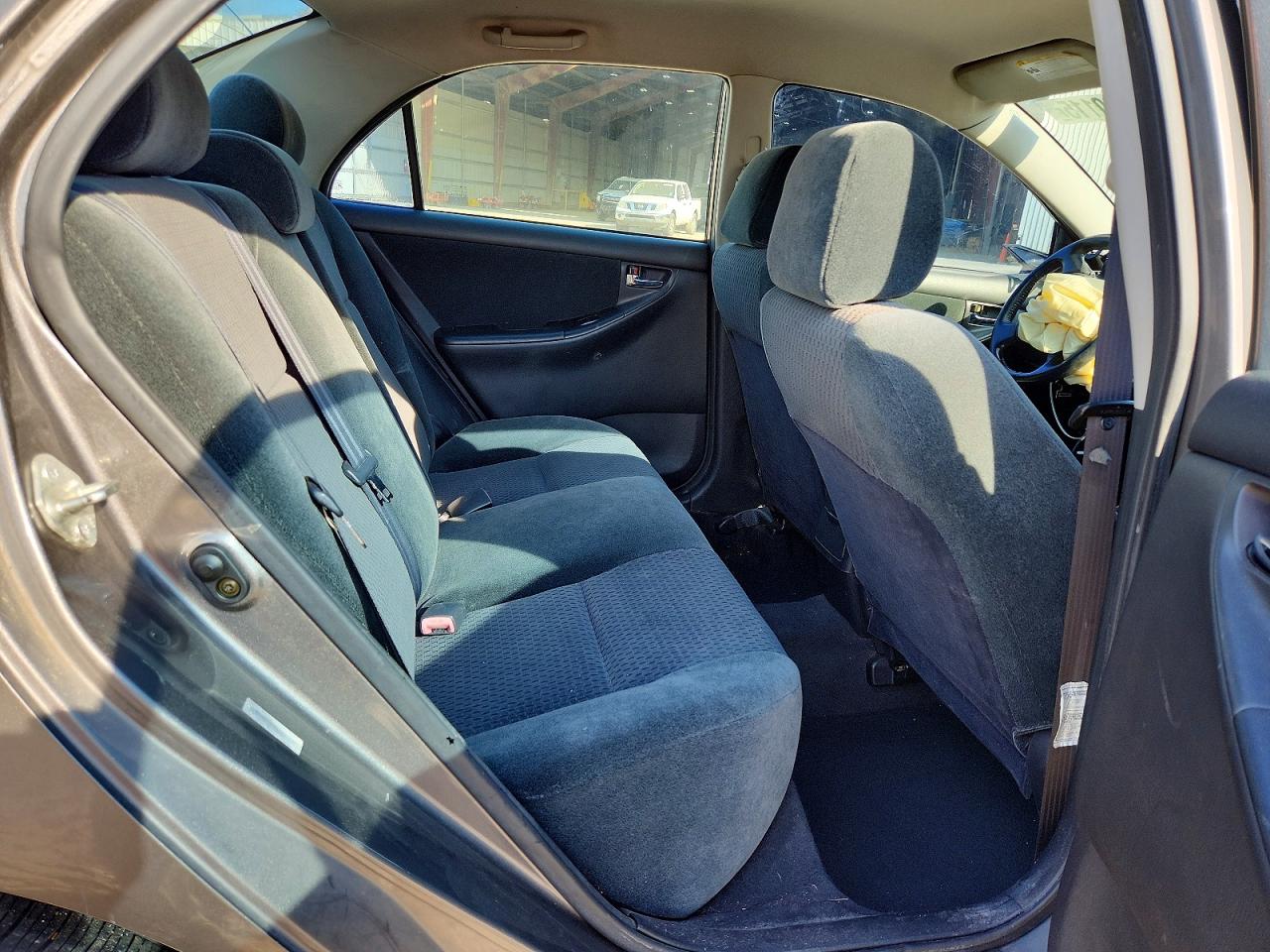 2006 TOYOTA COROLLA CE photo 10