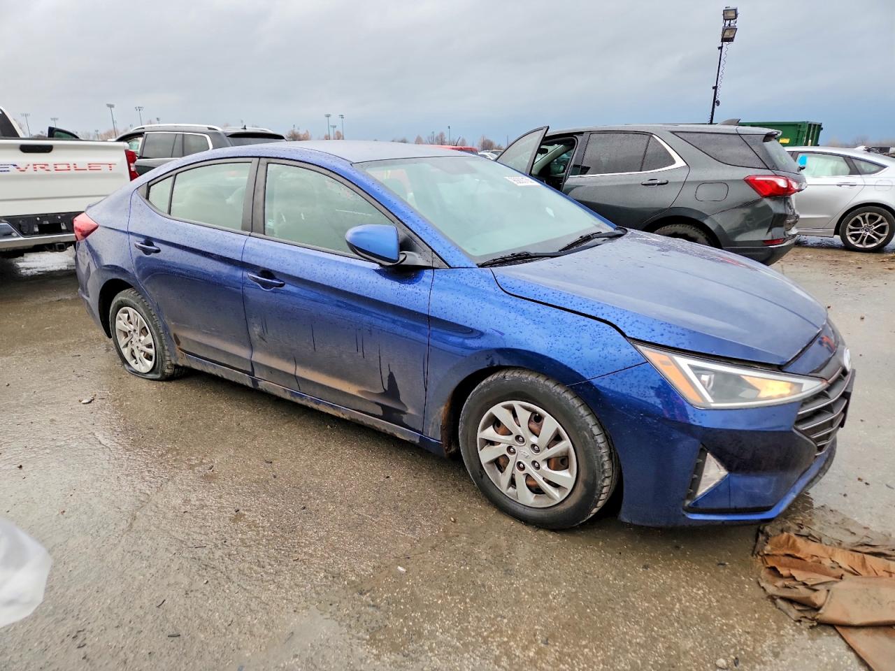 2019 HYUNDAI ELANTRA SE photo 4