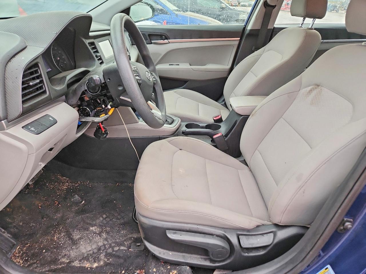 2019 HYUNDAI ELANTRA SE photo 7