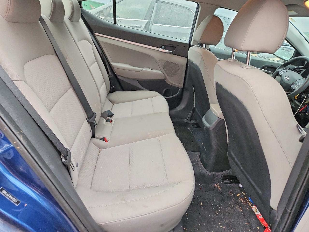 2019 HYUNDAI ELANTRA SE photo 10