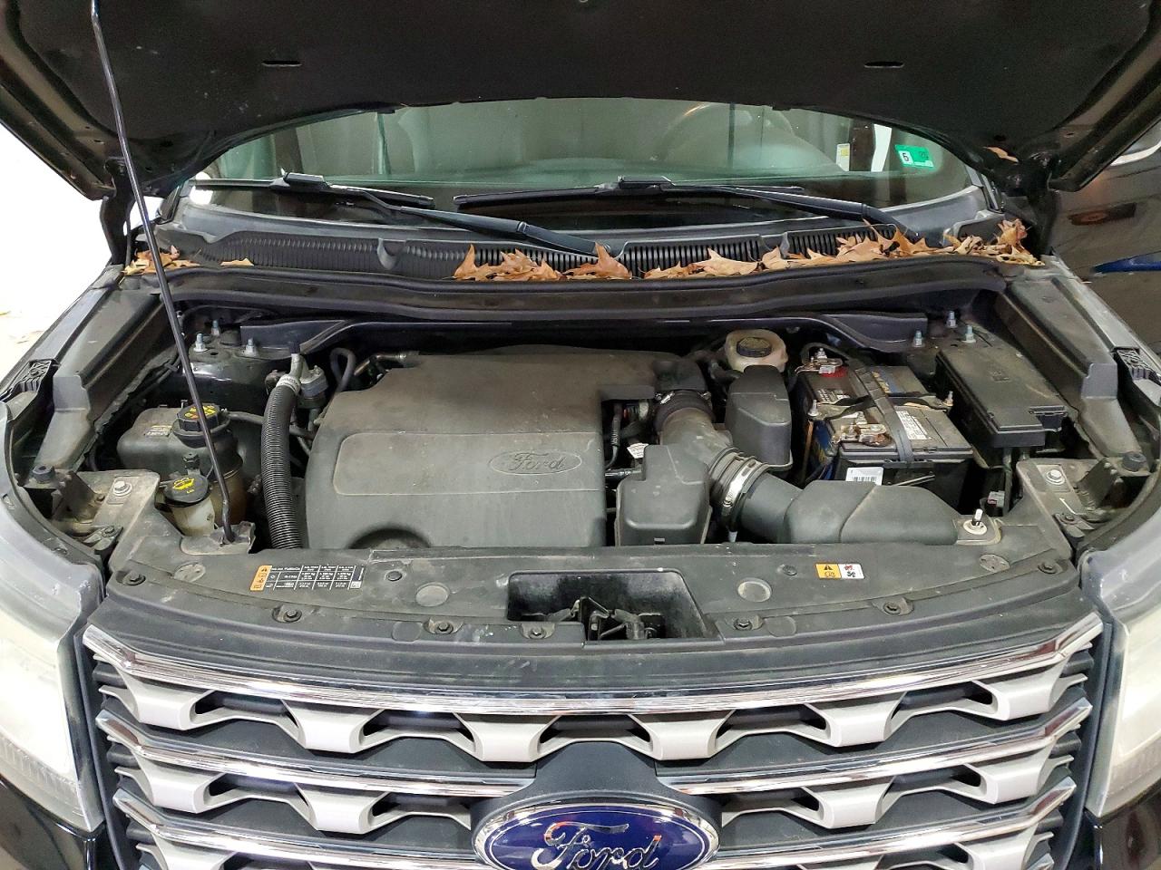 2017 FORD EXPLORER XLT photo 12