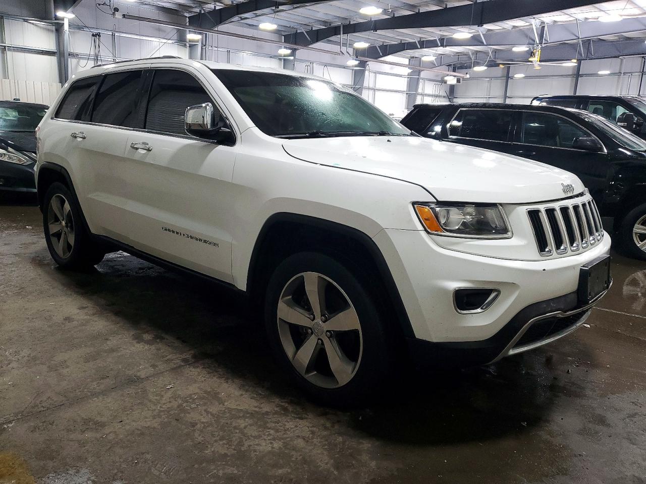 2015 JEEP GRAND CHEROKEE LIMITED photo 4