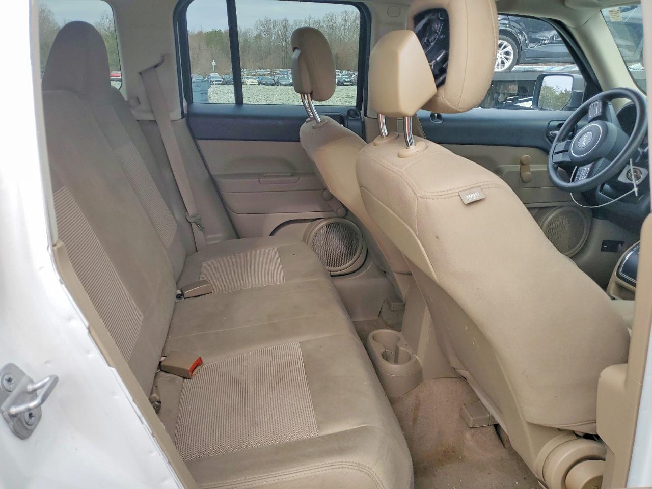 2014 JEEP PATRIOT SPORT photo 21