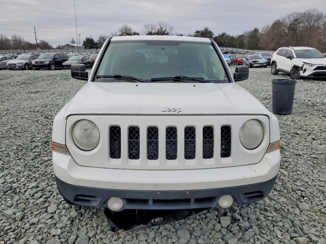 2014 JEEP PATRIOT SPORT photo 9