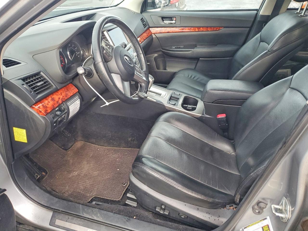 2011 SUBARU OUTBACK 2.5I LIMITED photo 6