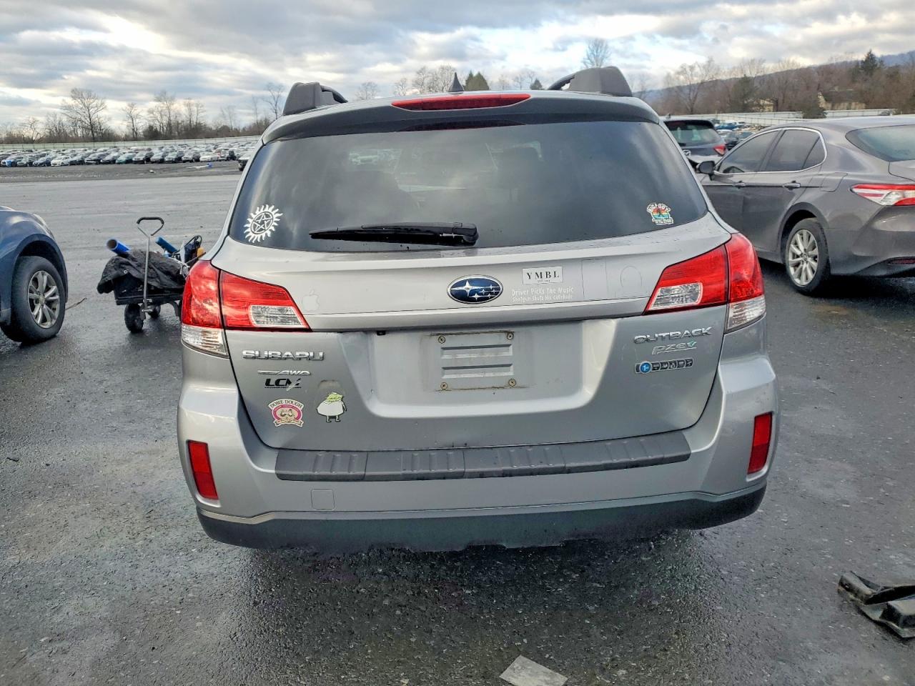 2011 SUBARU OUTBACK 2.5I LIMITED photo 5