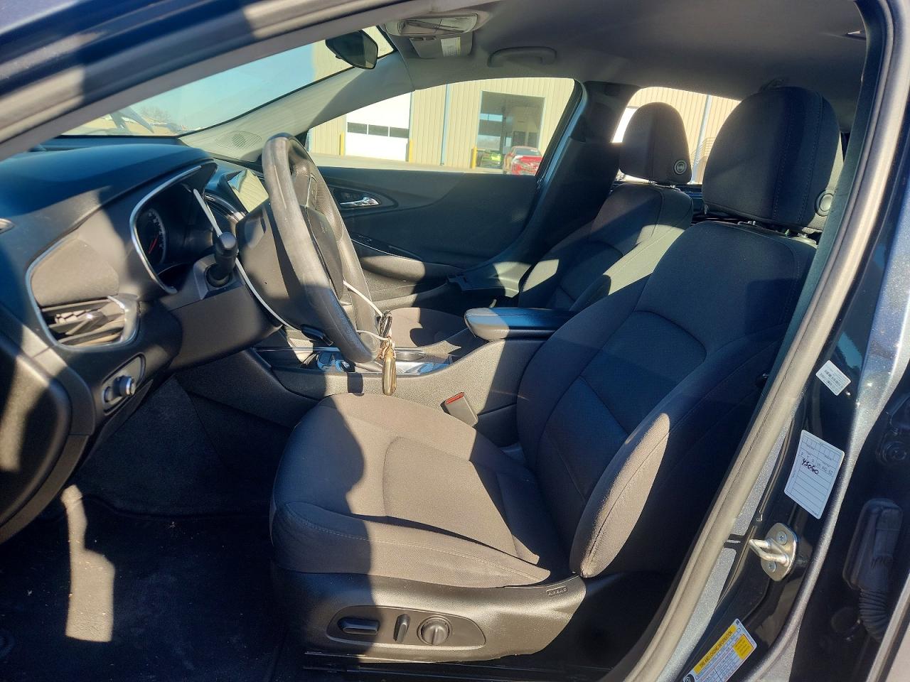 2021 CHEVROLET MALIBU LT photo 7
