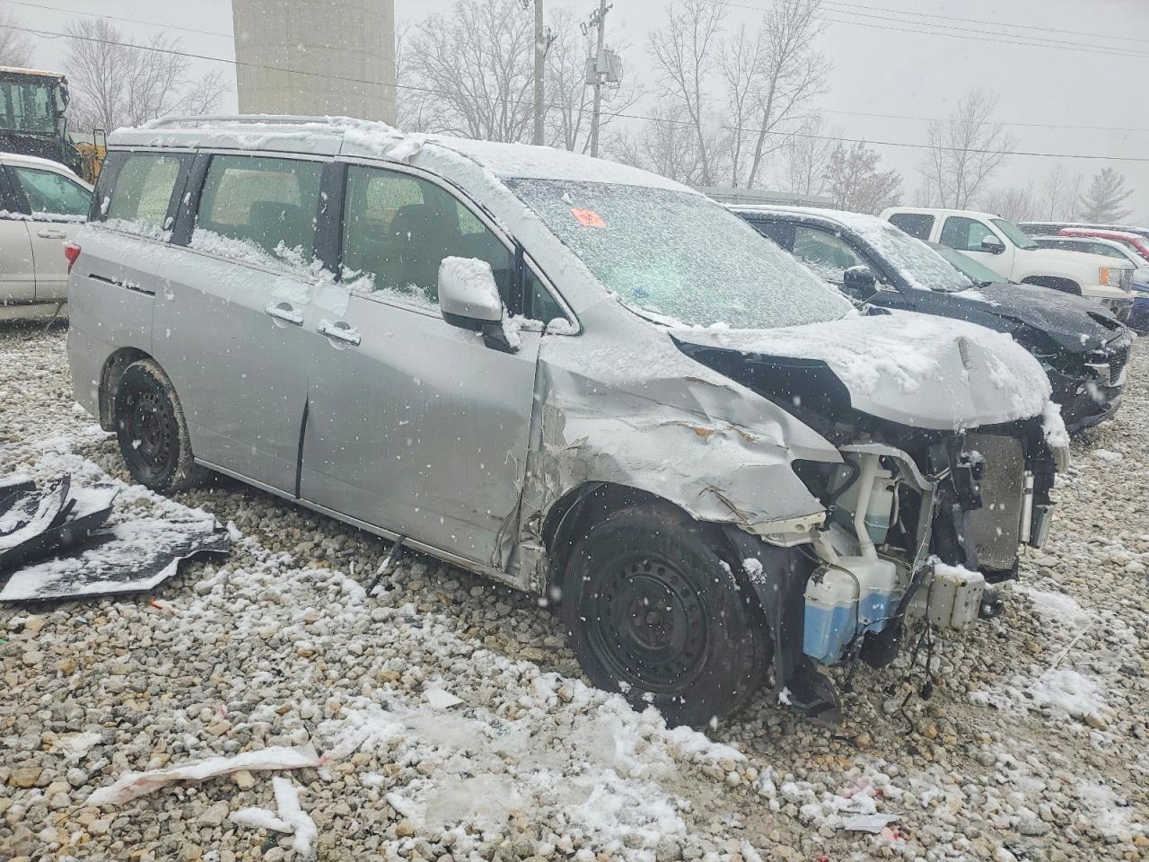 2015 NISSAN QUEST S photo 4