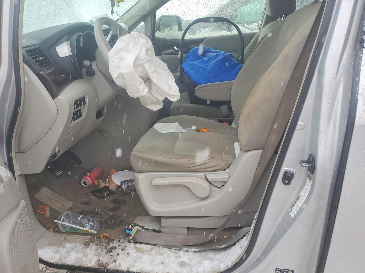 2015 NISSAN QUEST S photo 7