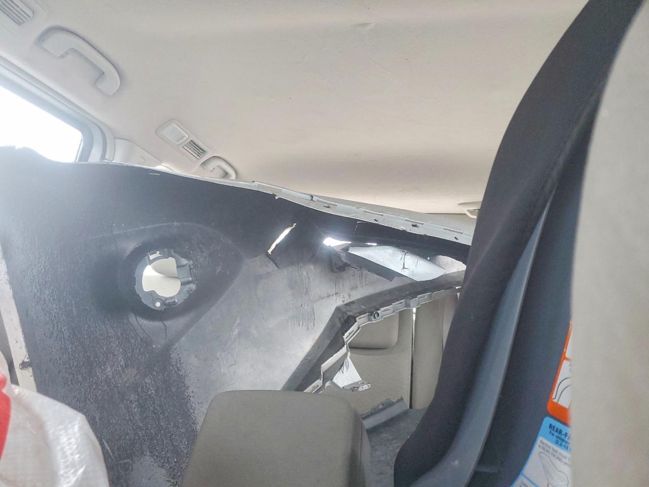 2015 NISSAN QUEST S photo 10