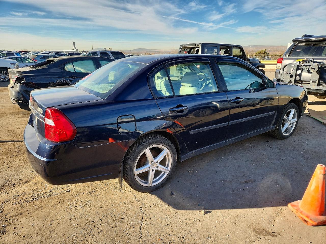 2005 CHEVROLET MALIBU photo 3