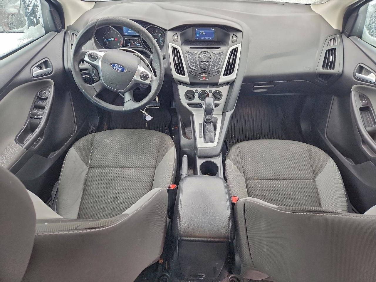 2014 FORD FOCUS SE photo 8