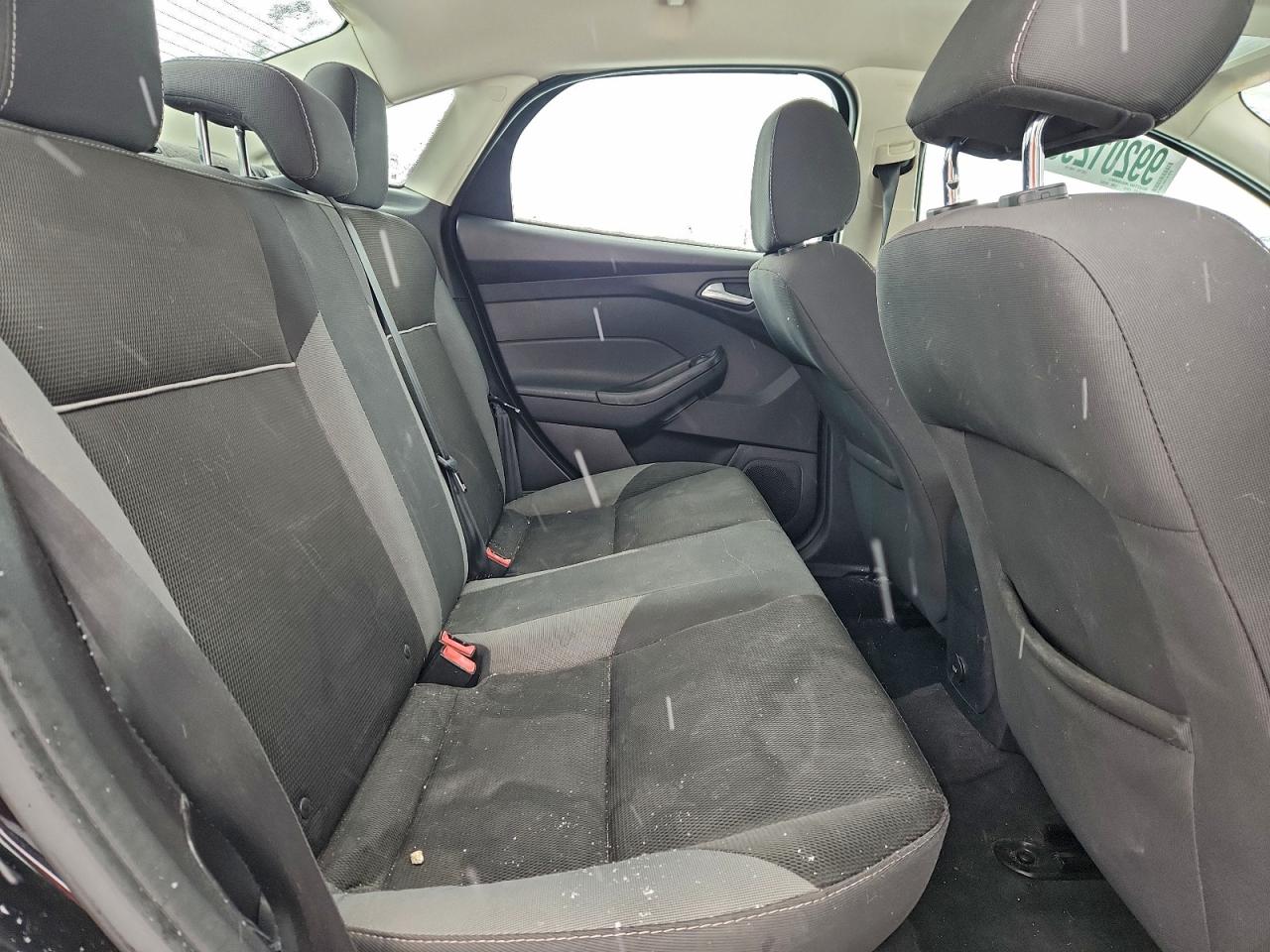 2014 FORD FOCUS SE photo 10