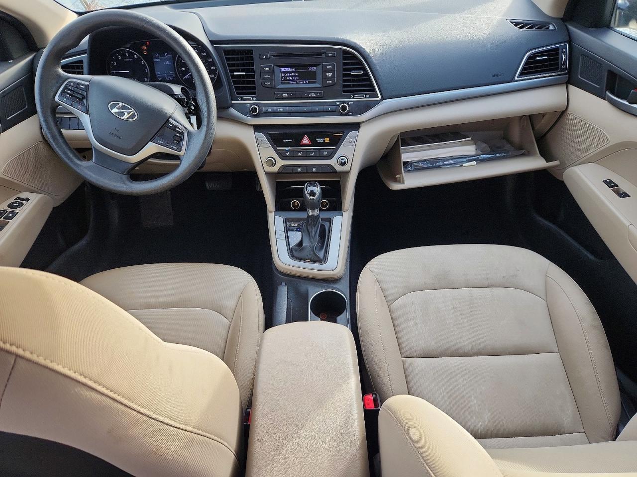 2017 HYUNDAI ELANTRA SE photo 8