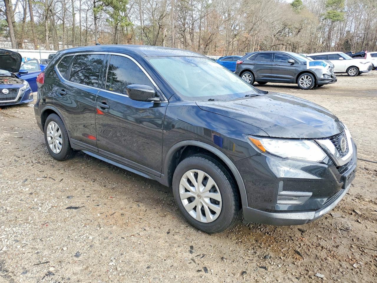 2019 NISSAN ROGUE S photo 4