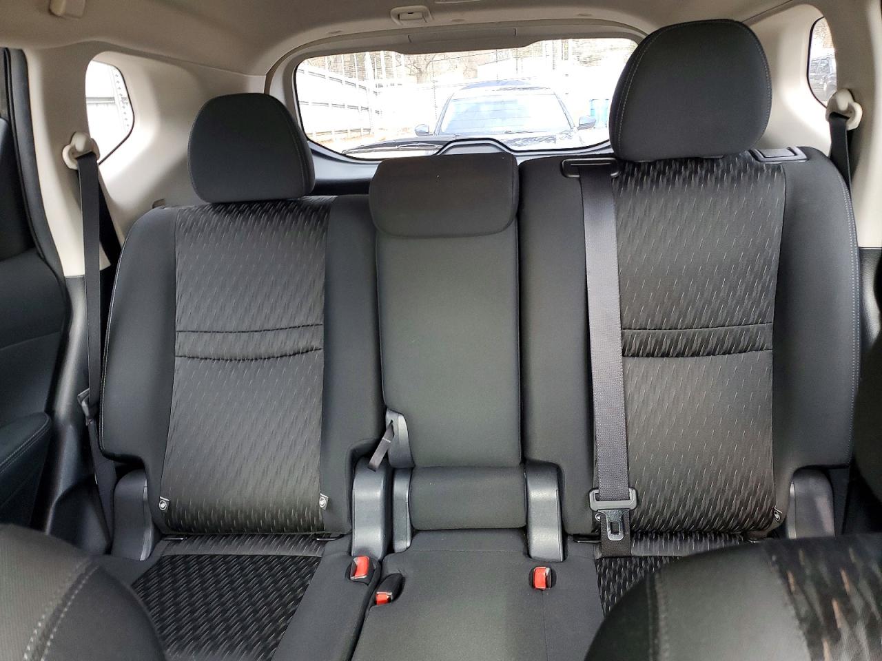 2019 NISSAN ROGUE S photo 10
