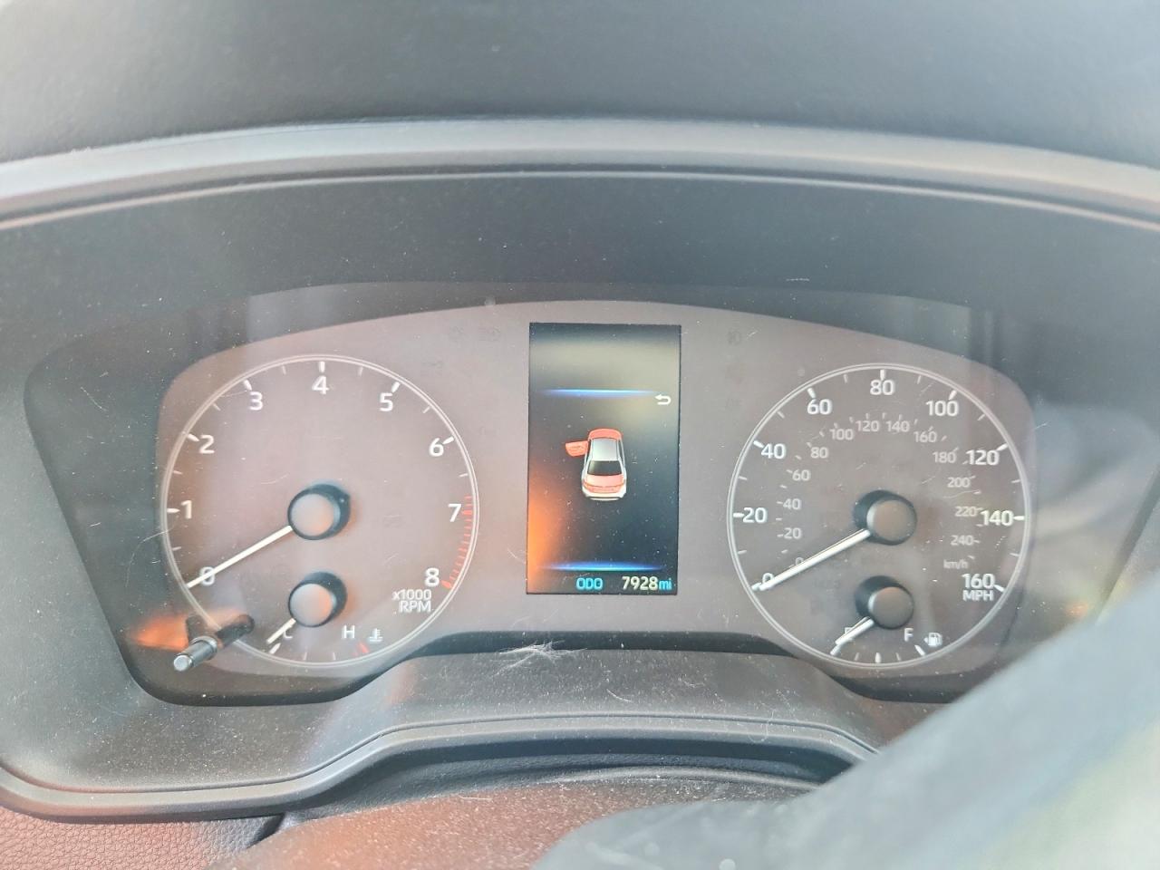 2025 TOYOTA COROLLA LE photo 9