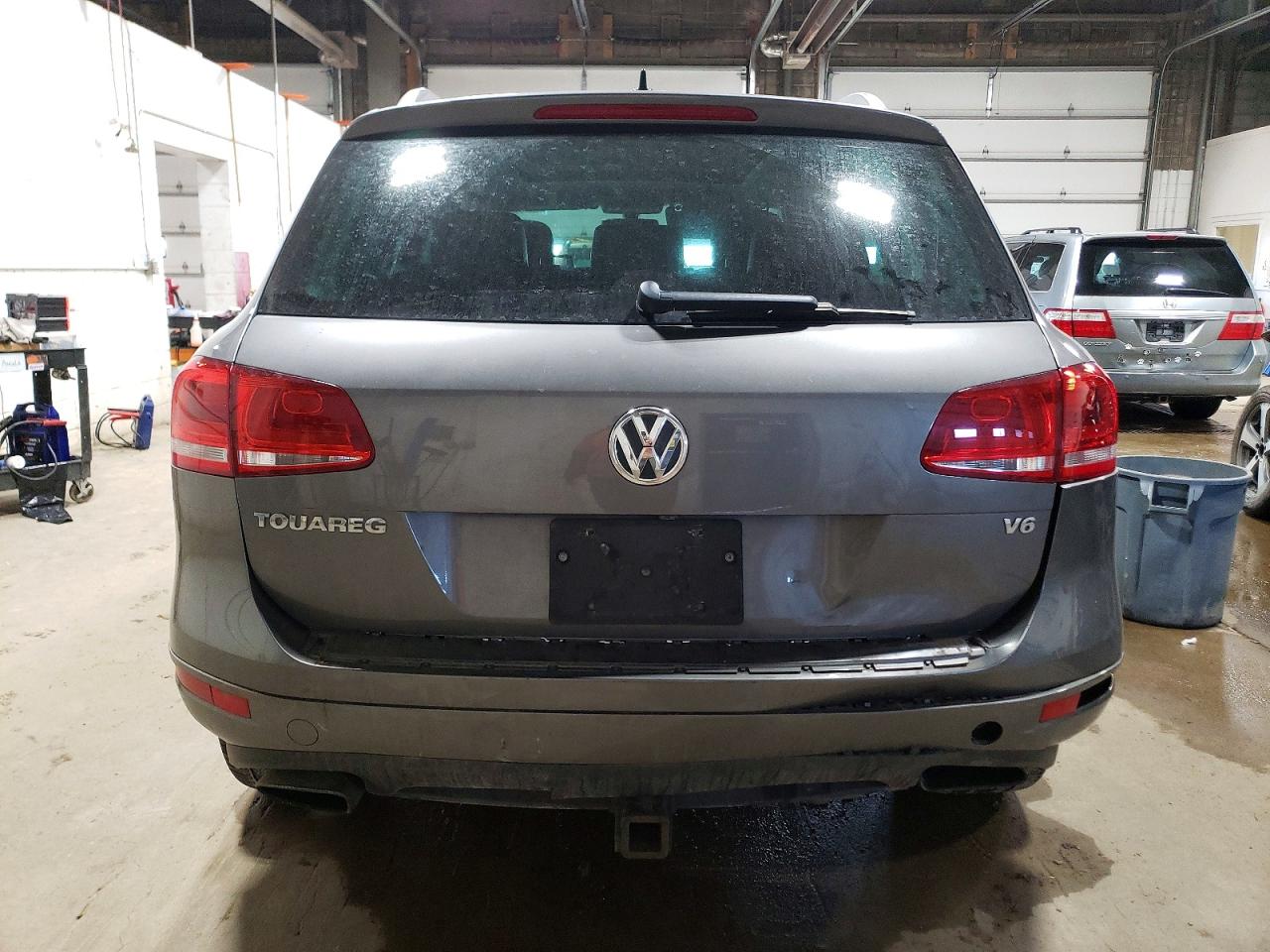 2011 VOLKSWAGEN TOUAREG V6 photo 6