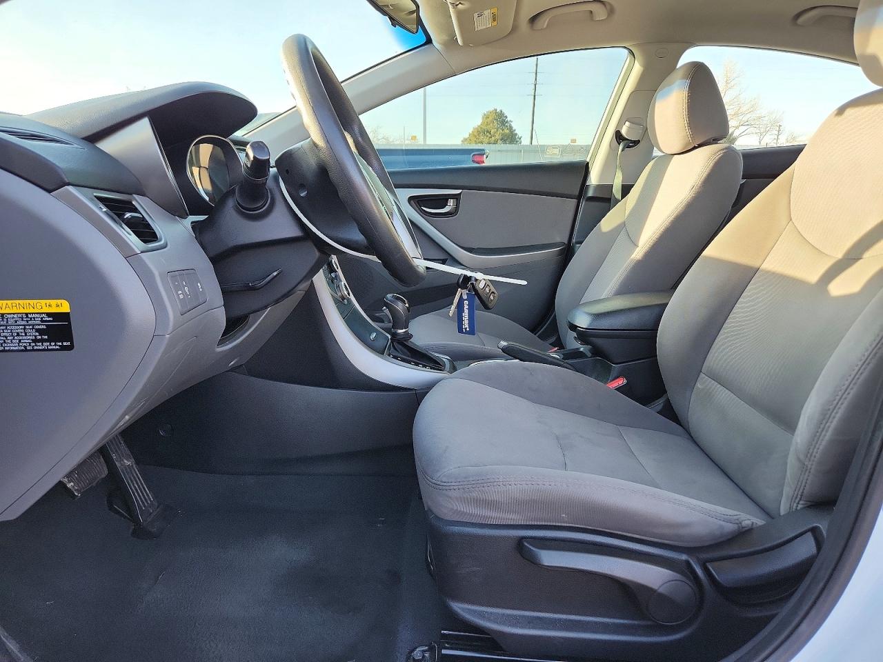 2016 HYUNDAI ELANTRA SE photo 7