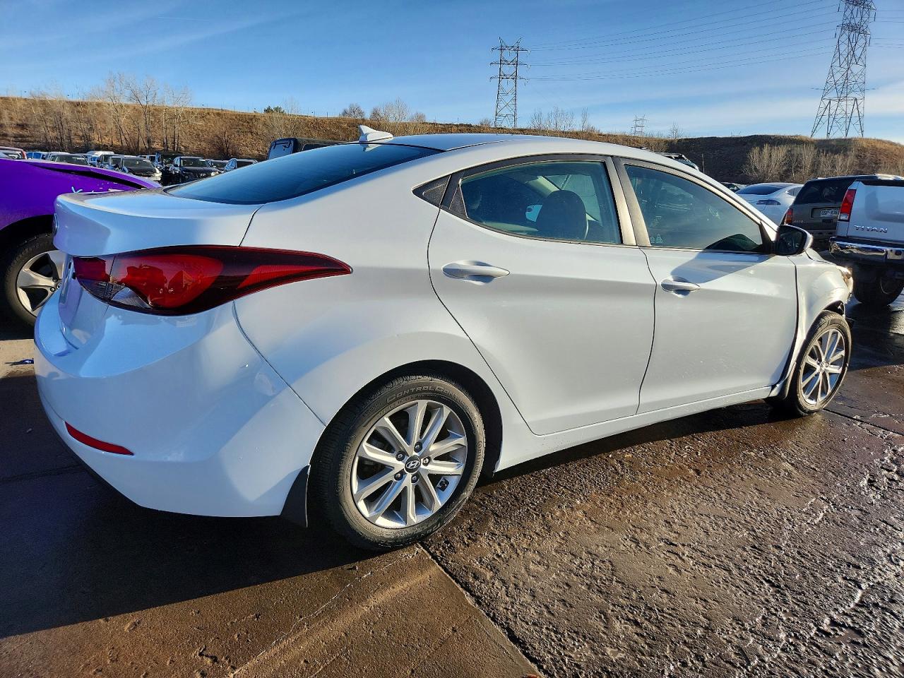 2016 HYUNDAI ELANTRA SE photo 3