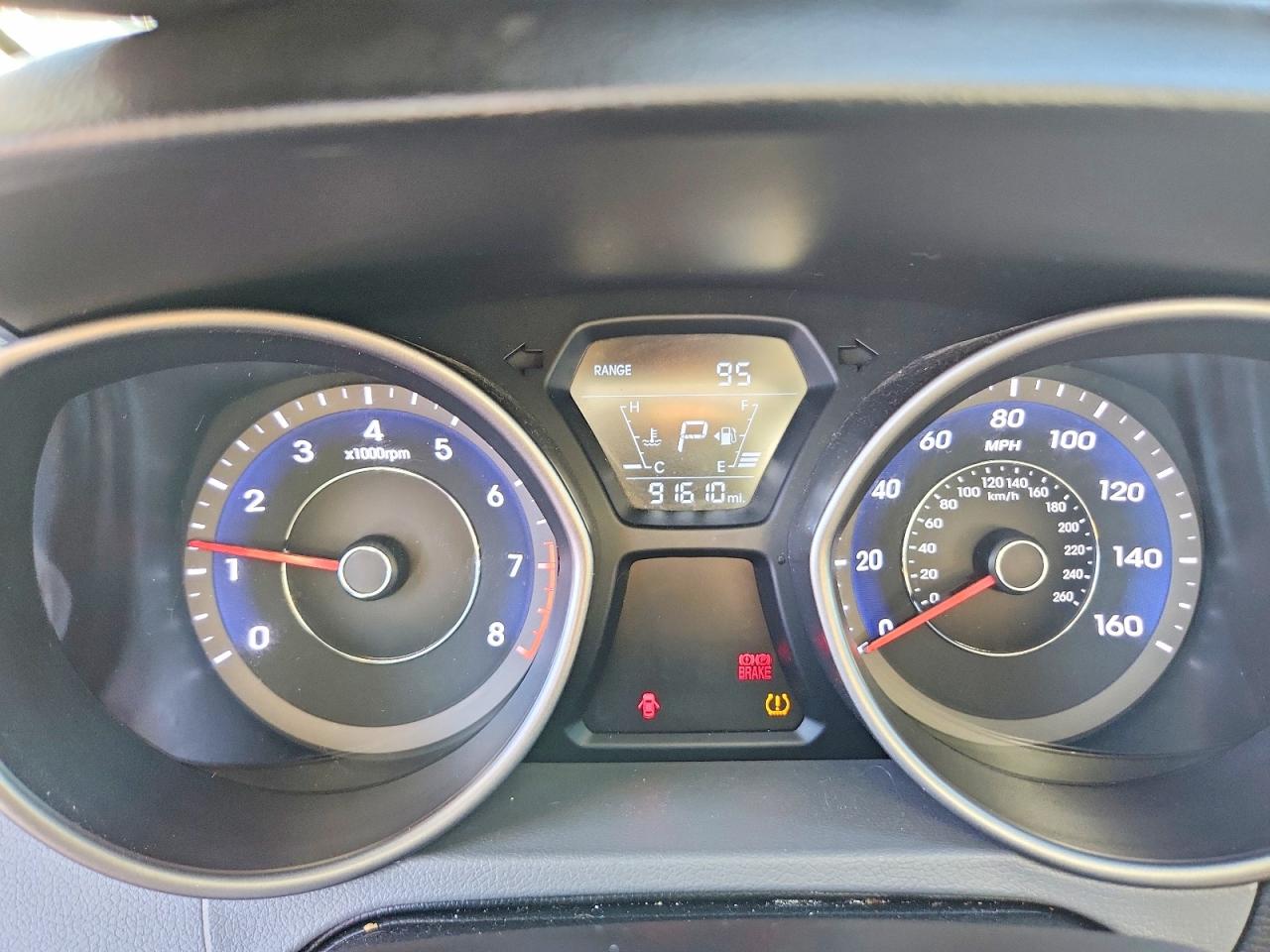 2016 HYUNDAI ELANTRA SE photo 9