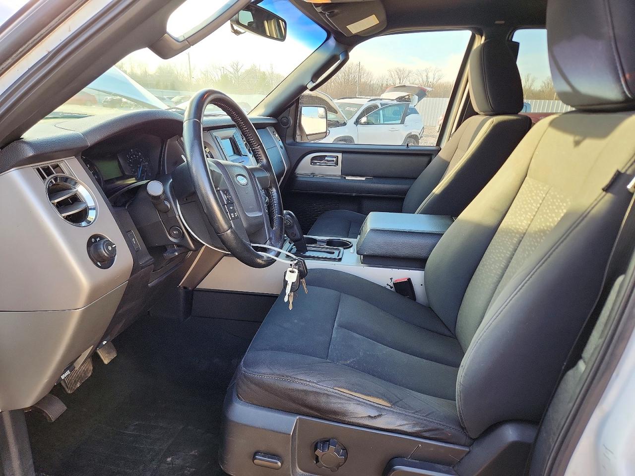 2017 FORD EXPEDITION XLT photo 13