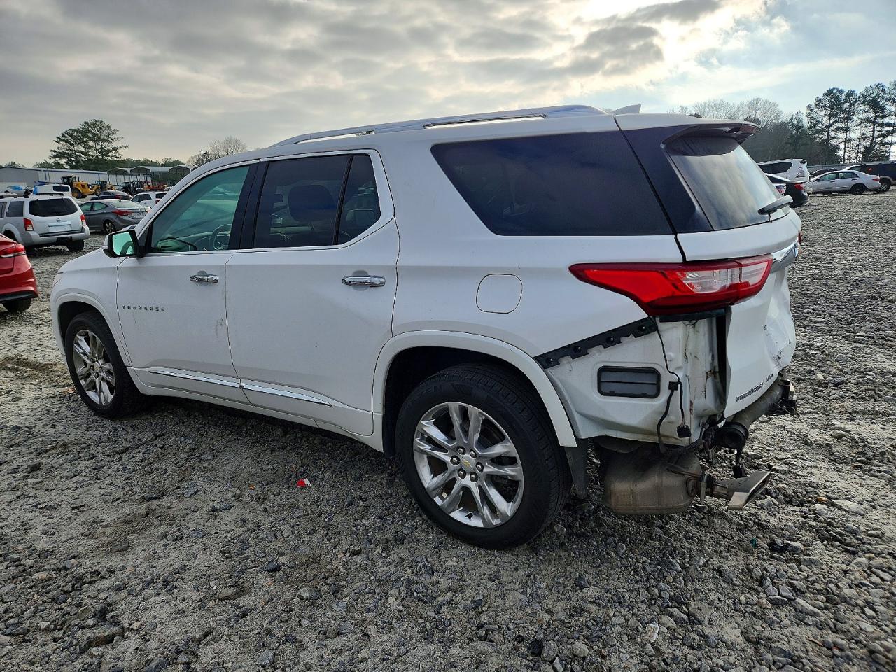 2020 CHEVROLET TRAVERSE HIGH COUNTRY photo 2