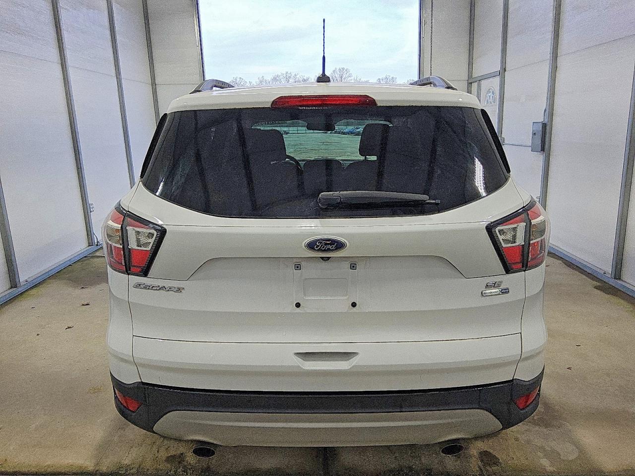 2017 FORD ESCAPE SE photo 6
