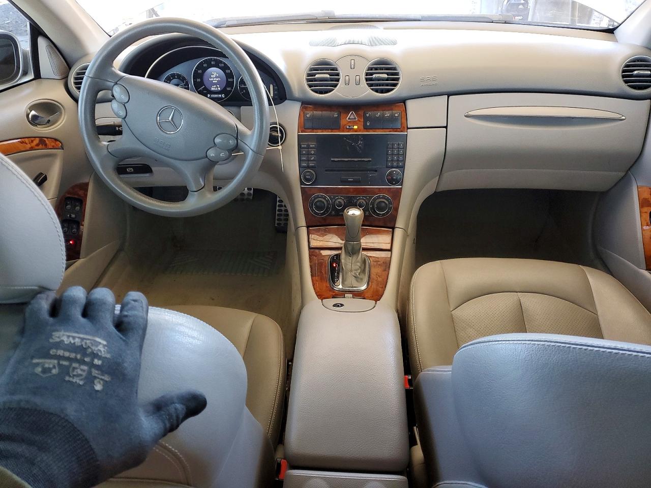 2005 MERCEDES-BENZ CLK 320 photo 8