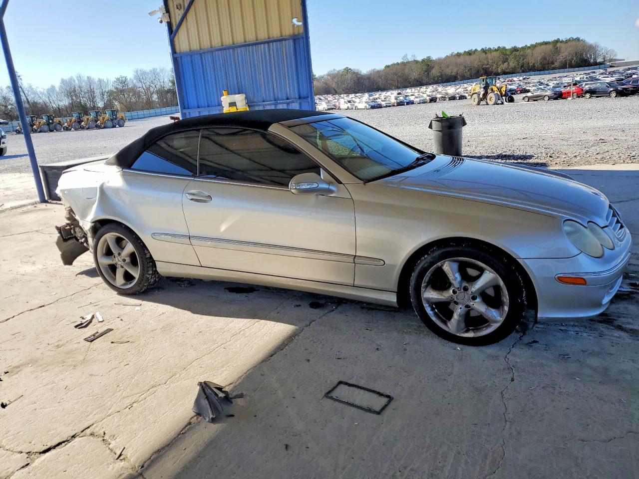 2005 MERCEDES-BENZ CLK 320 photo 4