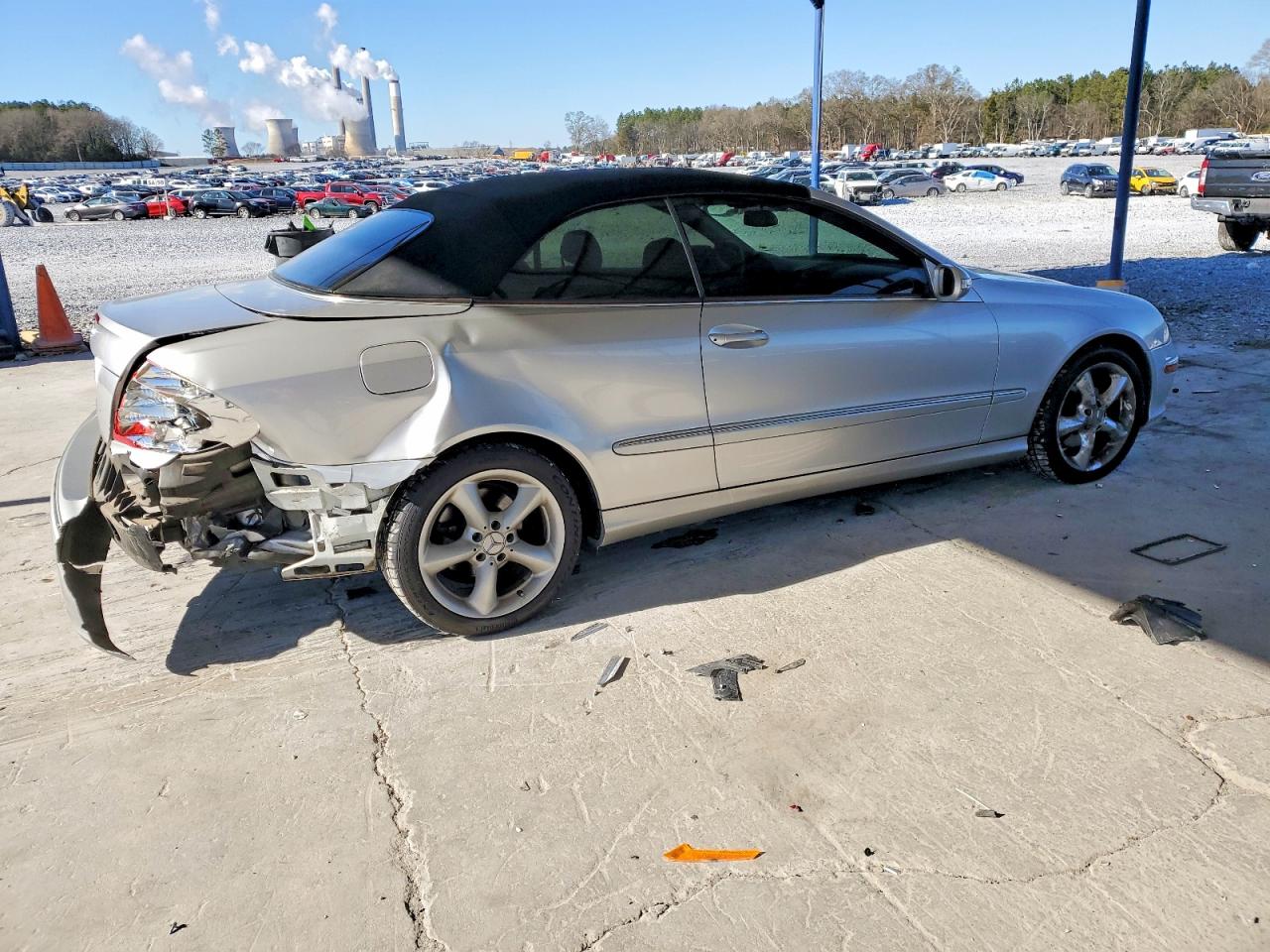 2005 MERCEDES-BENZ CLK 320 photo 3